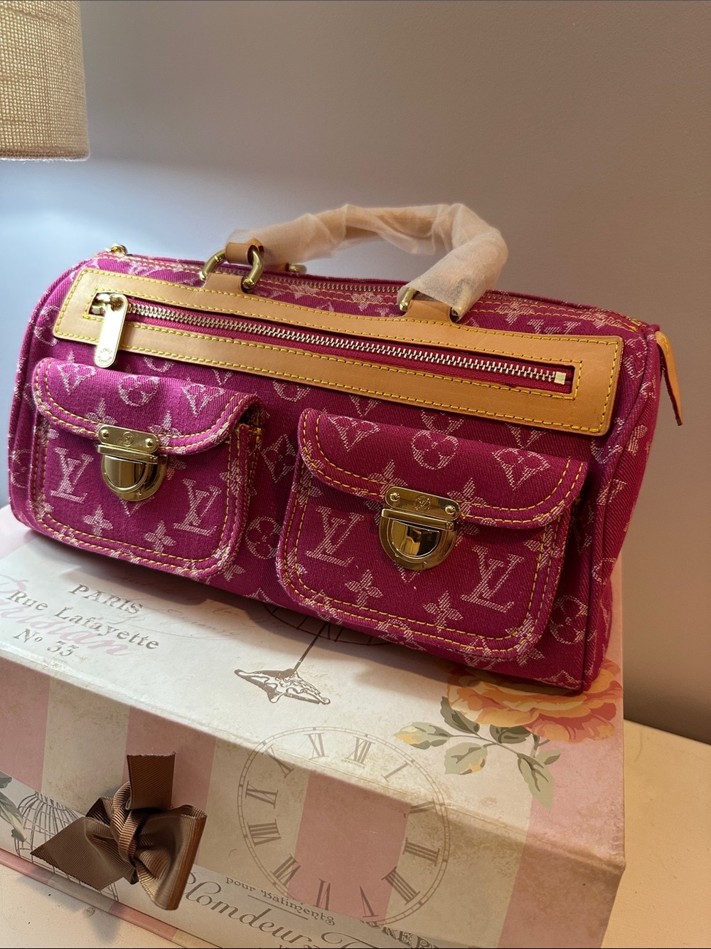 Hot pink Jean Satchel with Gold Hardware two front pockets! - Picture 9 of 9
